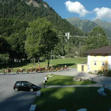 Bad Serneus Hotell