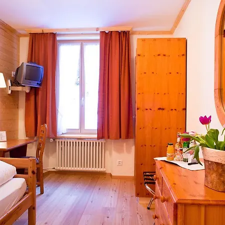 Bad Serneus Hotell