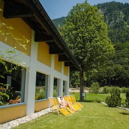 Hotel Alpenbad Bad Serneus 3*